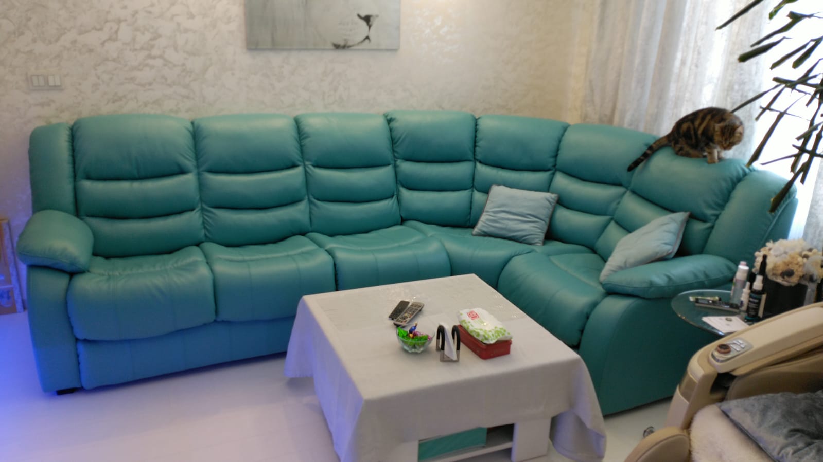 Перетяжка дивана на дому. поселок Володарского